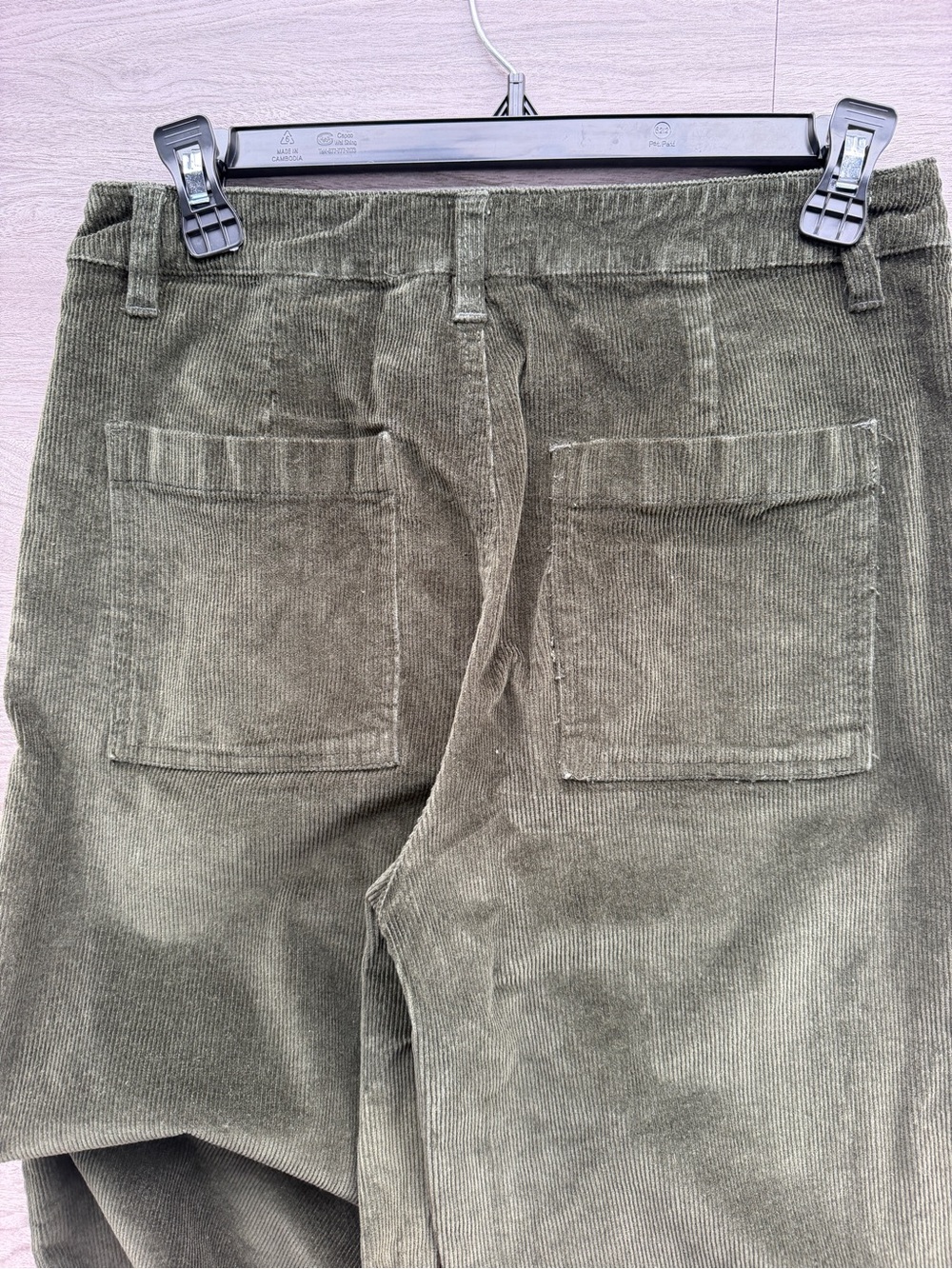 Entro Olive Green Corduroy Wide Leg Crop Pants Frayed Raw Hem Size Medium - Picture 5 of 12